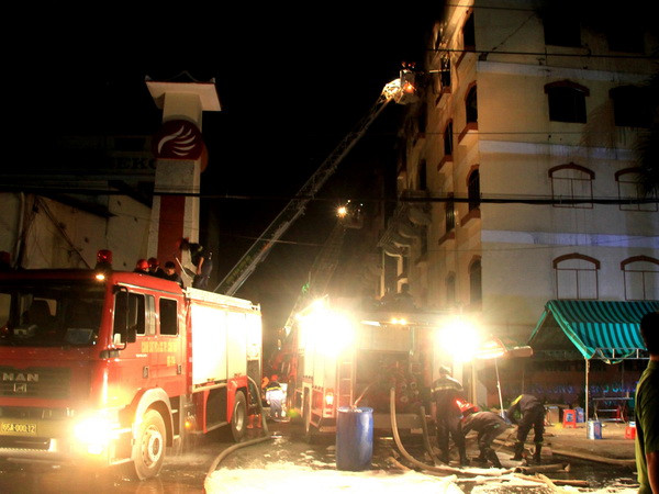 [Video] Hỏa hoạn bùng phát trở lại tại Công ty Kwong Lung-Meko ảnh 1