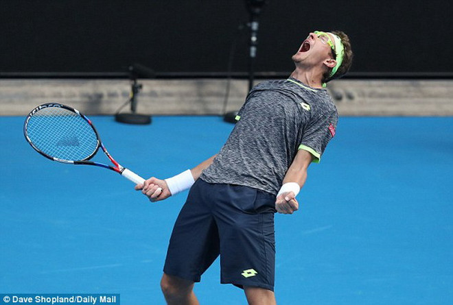 Cận cảnh tay vợt châu Á thắng sốc nhà vô địch Novak Djokovic ảnh 1