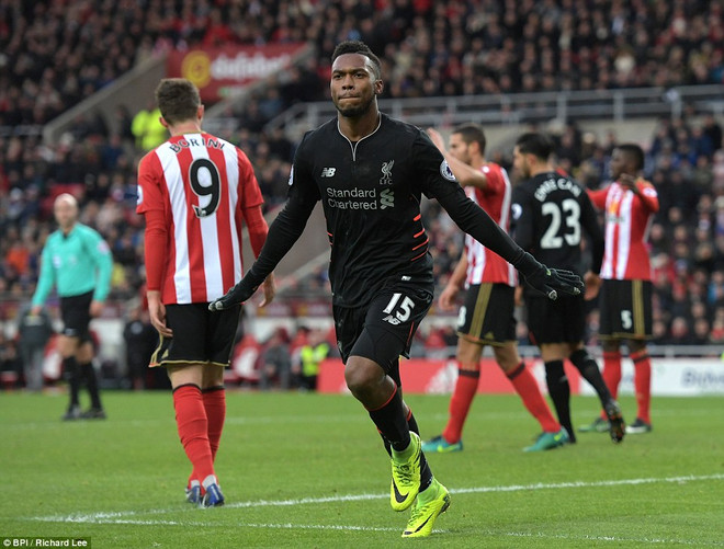 Kết quả: Liverpool "tự bắn vào chân," Man City thắng kịch tính ảnh 1