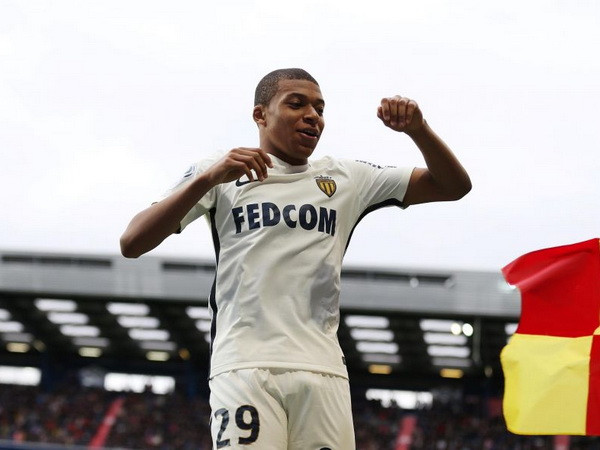 Real Madrid đạt thỏa thuận chiêu mộ Mbappe với 160 triệu bảng ảnh 1