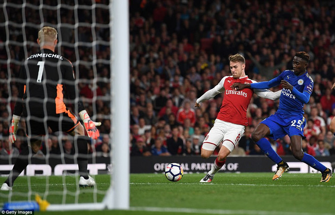 Arsenal hạ Leicester sau "cơn mưa bàn thắng" ở ngày khai mạc ảnh 5