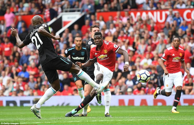 Lukaku lập cú đúp, Man United chiếm ngôi đầu Premier League ảnh 3