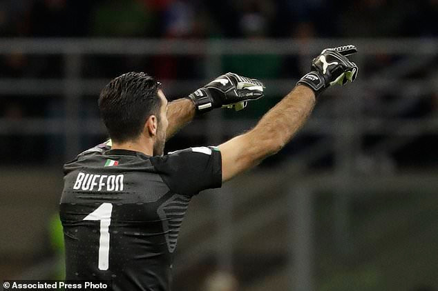 Buffon rơi lệ tuyên bố giã từ đội tuyển sau thất bại của Italy ảnh 4