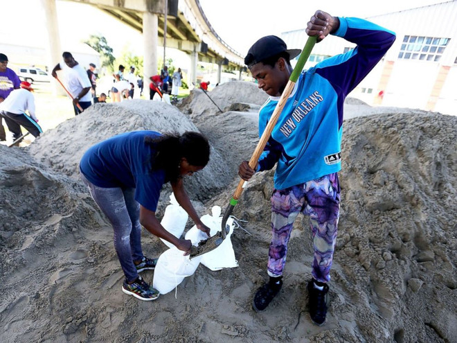 Bão nhiệt đới Nate đã giảm cường độ sau khi đổ bộ vào Mỹ ảnh 1