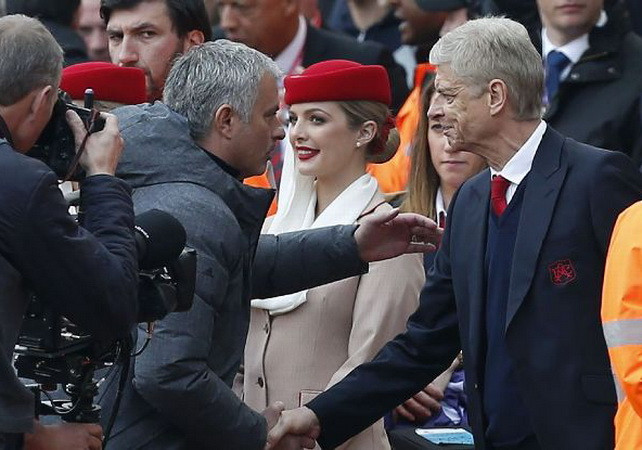 Mourinho mỉa mai Arsenal và Wenger sau khi đứt mạch bất bại ảnh 1