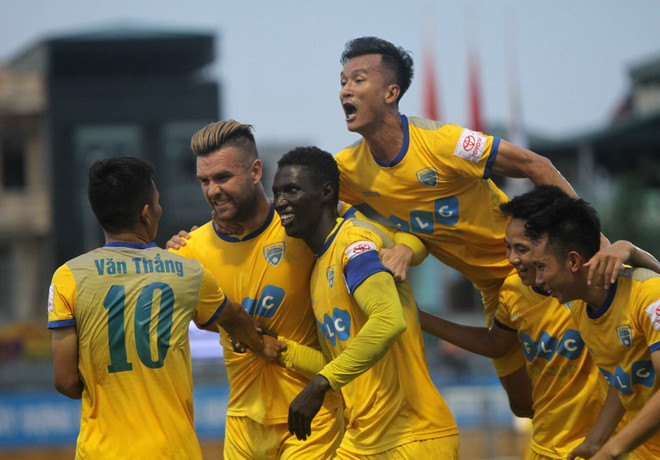 FLC Thanh Hóa trở lại ngôi đầu, Than Quảng Ninh hạ Hải Phòng ảnh 1