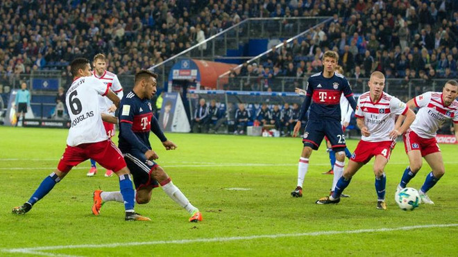 Vận đen liên tục đeo bám những người kế nhiệm Lahm ở Bayern ảnh 2