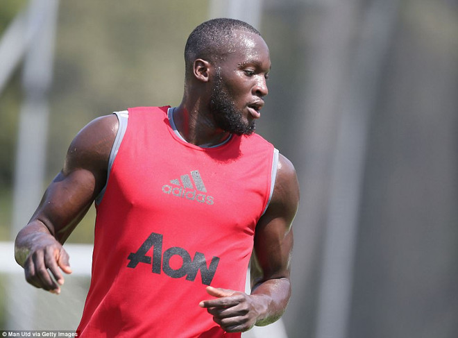 "Bom tấn" Romelu Lukaku chính thức gia nhập Manchester United ảnh 2
