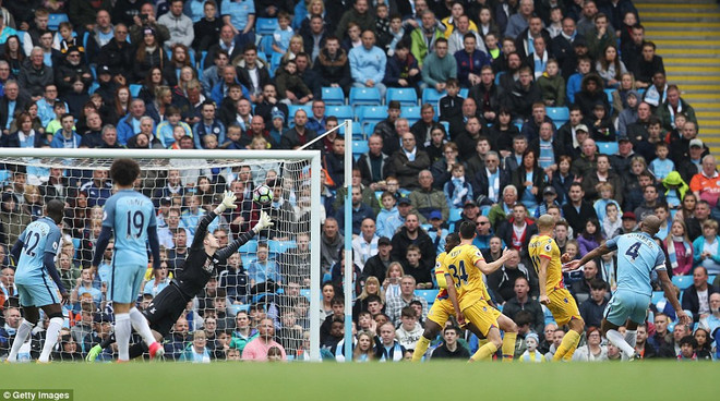 Man City leo lên tốp 3, bỏ xa Manchester United đến 4 điểm ảnh 3
