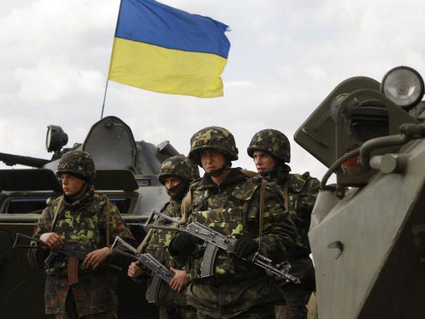 Lực lượng binh sỹ Ukraine. (Nguồn: Mod DB) Ukraine: Lệnh ngừng bắn mới lại bị vi phạm, 2 binh sỹ thiệt mạng ảnh 1