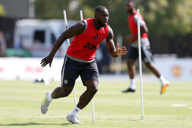 Lukaku nói gì sau khi chính thức gia nhập Manchester United? ảnh 1
