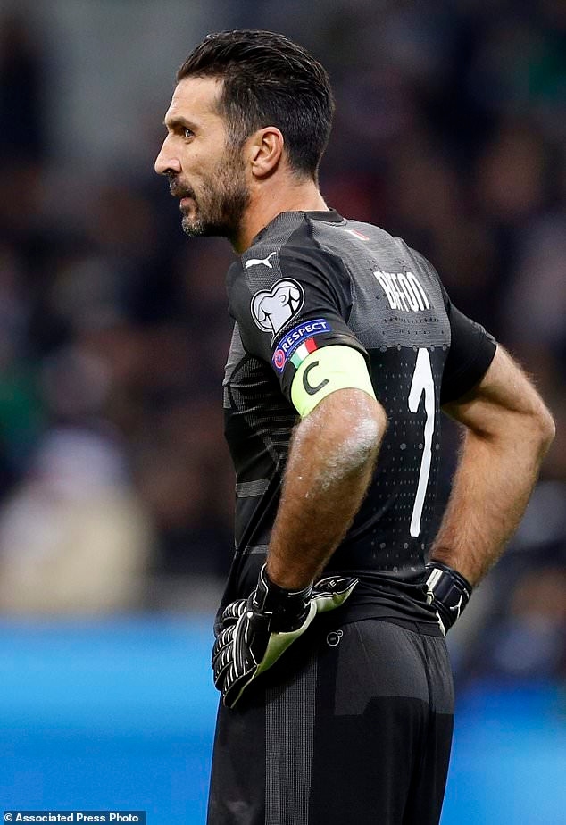 Buffon rơi lệ tuyên bố giã từ đội tuyển sau thất bại của Italy ảnh 5