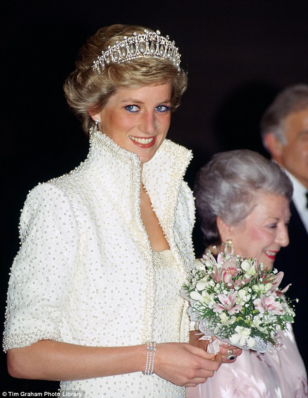 Cái chết của công nương Diana - nỗi đau kéo dài suốt 2 thập kỷ ảnh 1