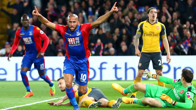 Arsenal thua đậm Crystal Palace 0-3: Champions League xa dần ảnh 1
