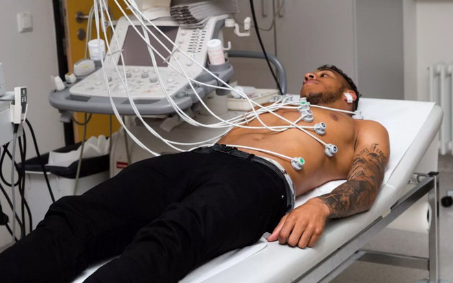 Tolisso có mức phí chuyển nhượng ngang bằng Martinez. (Nguồn: Fcb.de) "Bom tấn" Corentin Tolisso chính thức gia nhập Bayern Munich ảnh 3