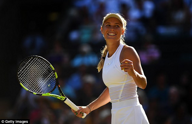 Wimbledon: Federer đối đầu "tiểu Federer," Wozniacki thoát hiểm ảnh 2