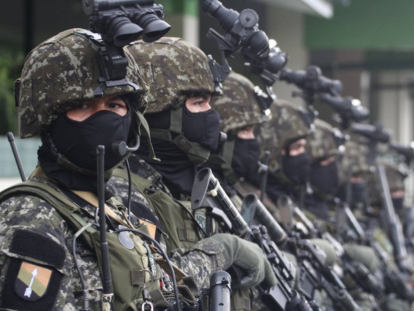 Quân đội Phiippines bắt giữ đối tượng chế tạo bom khét tiếng ảnh 1