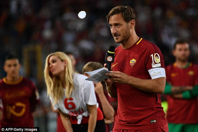 "Hoàng tử" Francesco Totti rơi lệ trong ngày giã từ sự nghiệp ảnh 3