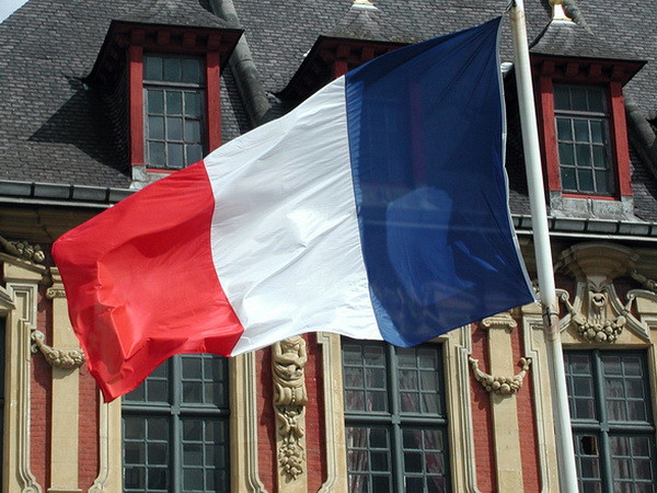 Nền kinh tế Pháp thiệt hại 62 tỷ euro vì bất bình đẳng tiền lương ảnh 1