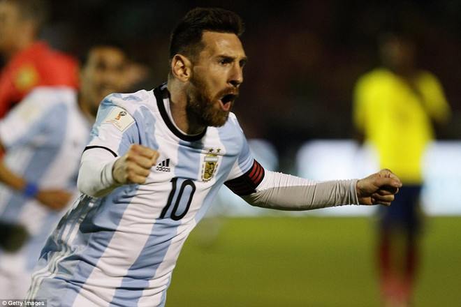 Messi giúp Argentina giành vé dự World Cup 2018. (Nguồn: Getty Images) Messi lập hat-trick đưa Argentina vào vòng chung kết World Cup 2018 ảnh 1