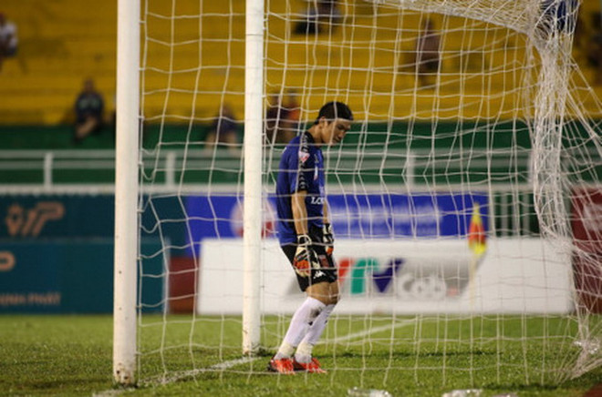 Thủ môn Minh Nhựt: Tôi đã làm xấu hình ảnh bóng đá Việt Nam ảnh 1