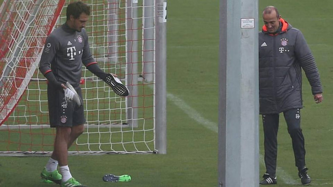 Sốc: Bayern "quyết đấu" Real mà không có trung vệ thực thụ? ảnh 2