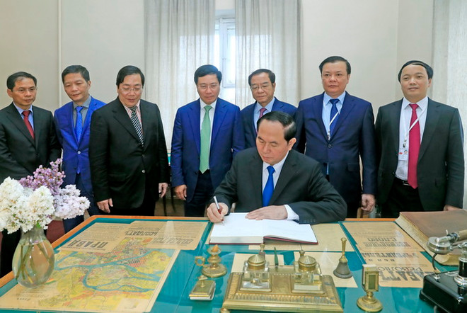 Chủ tịch nước Trần Đại Quang gặp Thống đốc Saint Petersburg ảnh 3