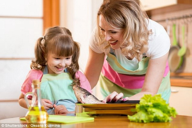 Ăn nhiều cá sẽ giúp trẻ thông minh hơn và ngủ ngon hơn ảnh 1