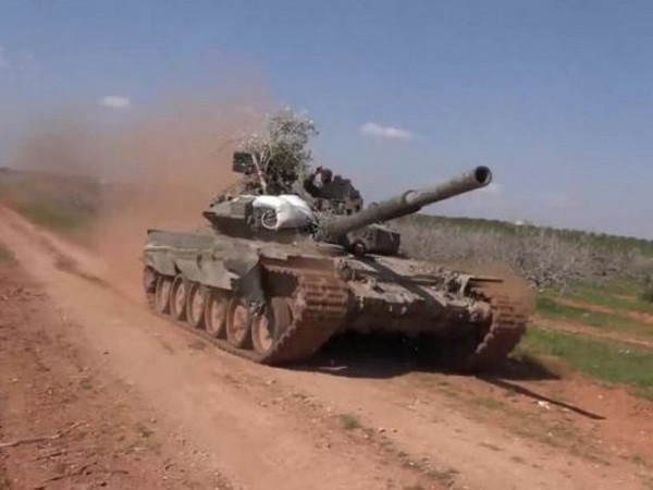 Nga chuyển giao nhiều xe tăng hiện đại cho quân đội Syria ảnh 1