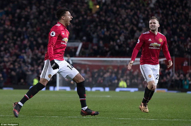 Lingard tỏa sáng giúp M.U thoát thua trước Burnley trên sân nhà ảnh 1