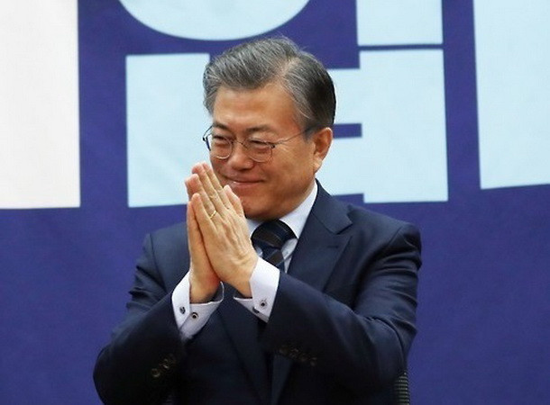 Hàn Quốc: Ông Moon Jae-in vẫn dẫn đầu tỷ lệ ủng hộ của cử tri ảnh 1
