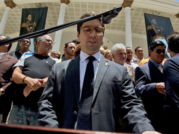 ​Nghị sỹ Venezuela yêu cầu phế truất 7 thẩm phán Tòa án Tối cao ảnh 1