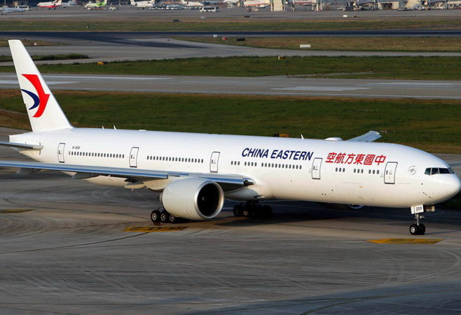 Máy bay Trung Quốc rơi vào vùng nhiễu động, 20 người bị thương ảnh 1