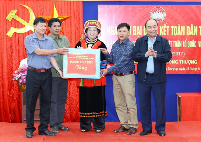 Thủ tướng dự Ngày hội Đại đoàn kết toàn dân tộc tại Bắc Kạn ảnh 3