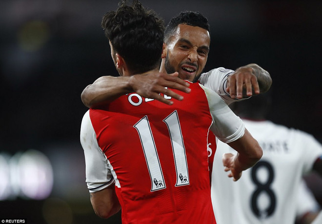 Kết quả: Arsenal đá M.U bay khỏi tốp 5, Real thắng tưng bừng ảnh 1