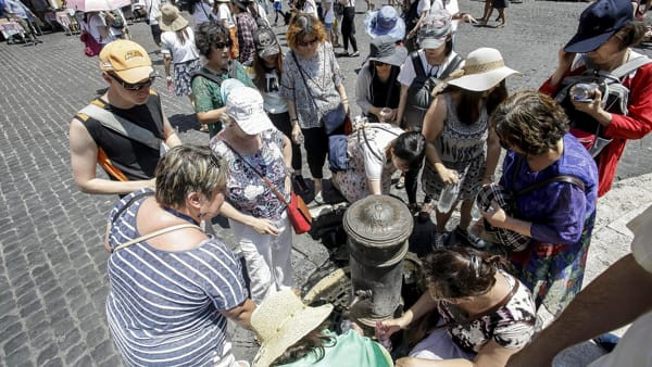 Italy: Báo động tình trạng thiếu nước sinh hoạt tại thủ đô Rome ảnh 1