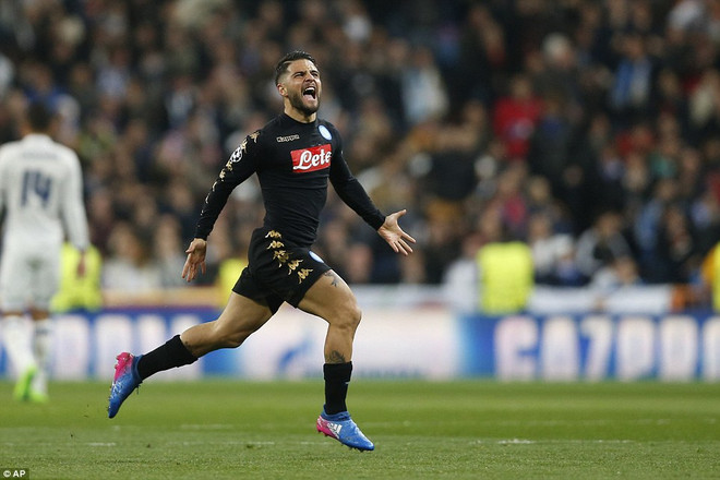 Casemiro lập siêu phẩm, Real Madrid ngược dòng hạ gục Napoli ảnh 2