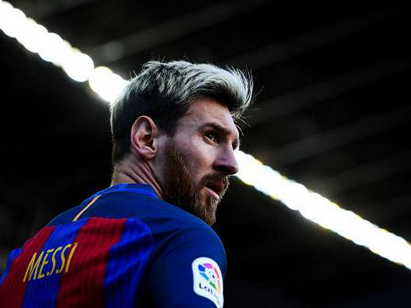 Lionel Messi ủng hộ tiền để giúp sửa sân vận động ở Rosario ảnh 1