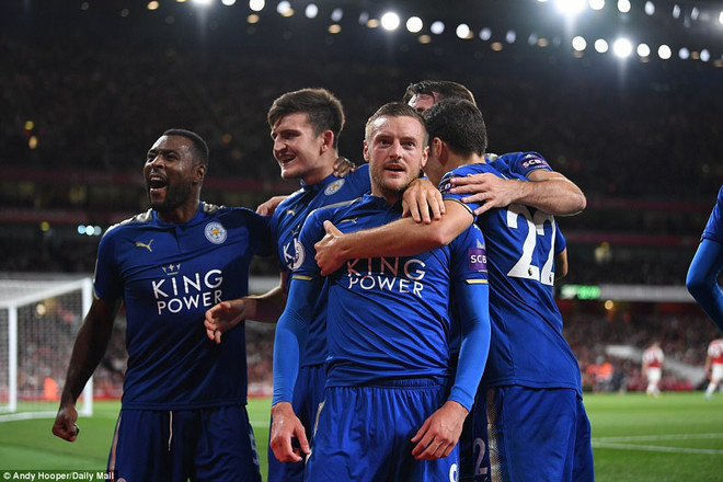 Arsenal hạ Leicester sau "cơn mưa bàn thắng" ở ngày khai mạc ảnh 3