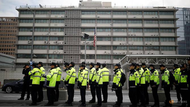Hàn Quốc thắt chặt an ninh tại khu vực Đại sứ quán Mỹ ở Seoul ảnh 1