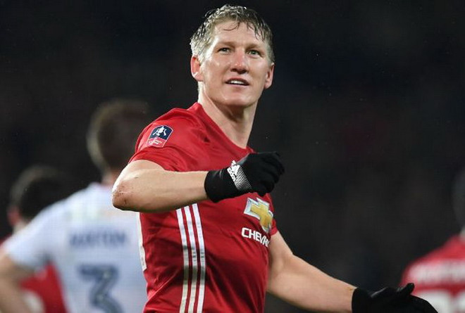 Schweinsteiger ghi bàn giúp M.U thắng hủy diệt trong lần đầu đá chính ảnh 1