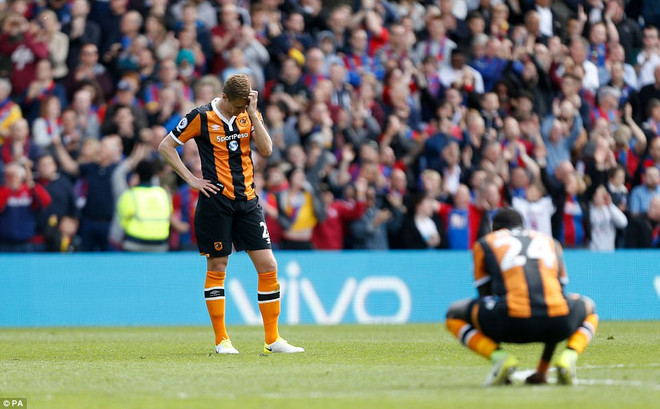 Đã xác định đội bóng cuối cùng phải chia tay Premier League ảnh 1