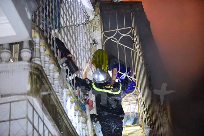 Vụ cháy ở phố Vọng: Khám nghiệm, làm rõ nguyên nhân gây cháy ảnh 1