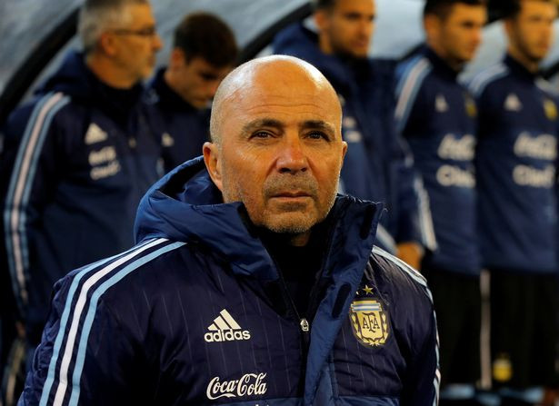 HLV Sampaoli có chiến thắng đầu tay. (Nguồn: Reuters) Argentina đánh bại Brazil trong ngày ra mắt HLV Jorge Sampaoli ảnh 2