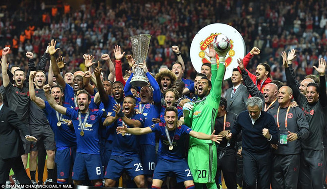 Hạ Ajax, Manchester United lần đầu đăng quang Europa League ảnh 1