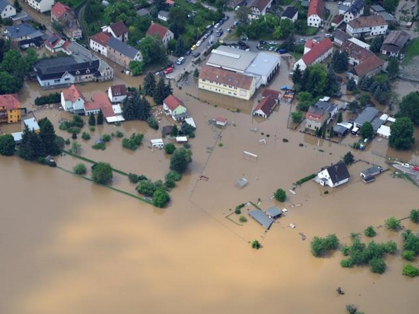 Hàng triệu người châu Âu đứng trước nguy cơ mất nhà cửa do lũ lụt ảnh 1