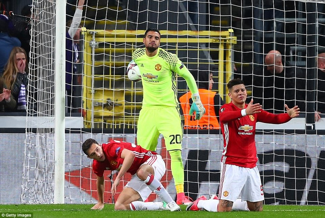 M.U đánh rơi chiến thắng trước Anderlecht ở những phút cuối ảnh 1