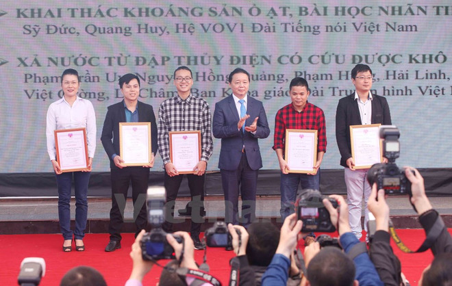 Chủ tịch MTTQ: Cần tích cực viết đề tài phòng, chống tham nhũng ảnh 2