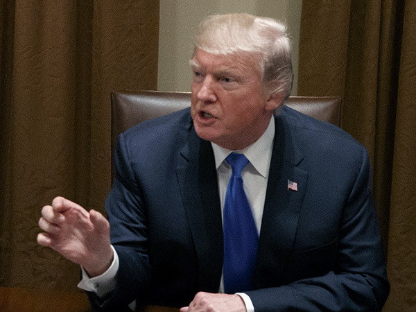 Tổng thống Mỹ ký ban hành nghị quyết lên án phân biệt chủng tộc ảnh 1