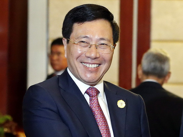 Phó Thủ tướng Phạm Bình Minh gặp Bộ trưởng Ngoại giao Philippines ảnh 1